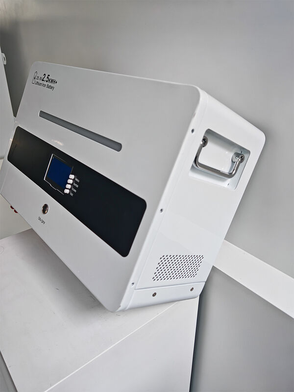 25.6V 100Ah Wall Mounted Energy Storage Power Supply Untuk Instalasi Menghemat Ruang